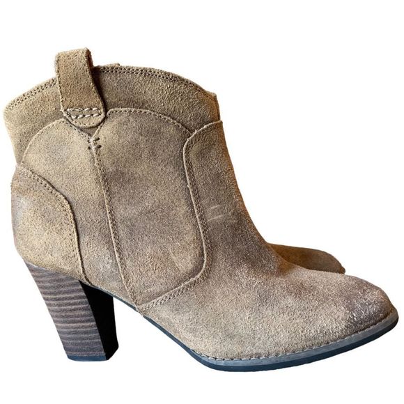 Clarks Indigo Cognac Western Suede Ankle Boots Sz 7 - Picture 2 of 8
